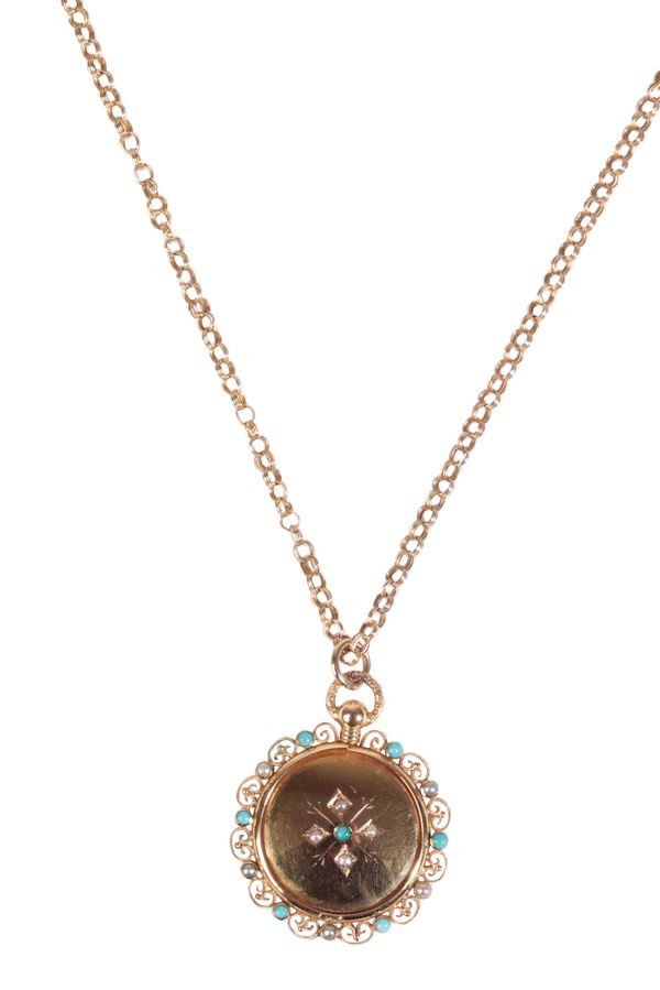 A GOLD TURQUOISE AND SEED PEARL LOCKET /PENDANT