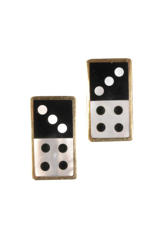 A PAIR OF 1970S TIFFANY & CO 18CT YELLOW GOLD DOMINO CLIP EARRINGS