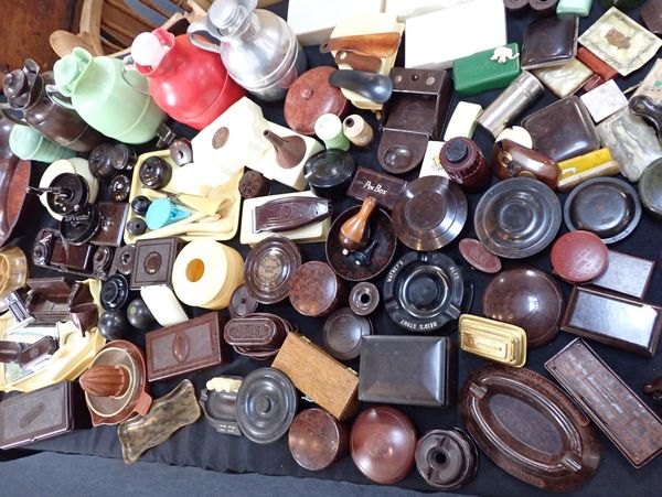 A COLLECTION OF BAKELITE AND  OTHER EARLY PLASTIC WARE