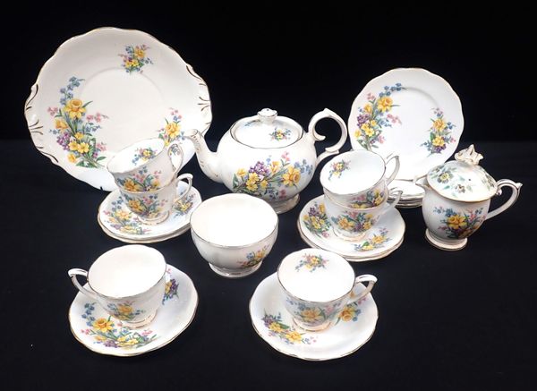 QUEEN ANNE SPRING SONG TEA SERVICE