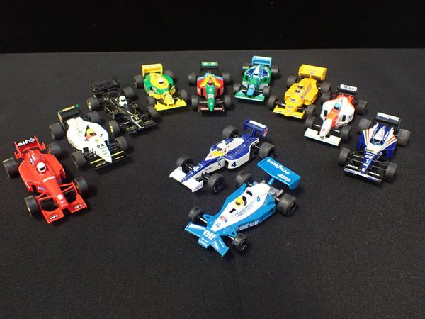 ELEVEN UNBOXED SCALEXTRIC VINTAGE 'F1' RACING CARS