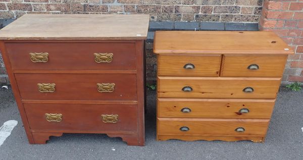 AN EDWARDIAN SATIN BIRCH CHEST OF DRAWERS