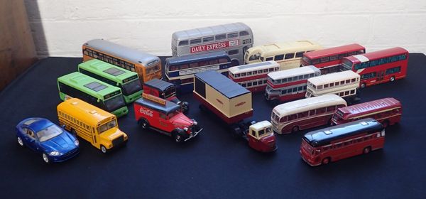 A COLLECTION OF LOOSE DIECAST MODELS