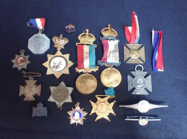 A COLLECTION OF COMMEMORATIVE MEDALS