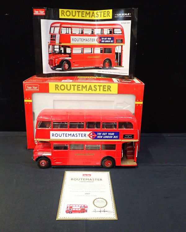 SUN STAR BOXED DIECAST ROUTEMASTER No:2901; RM8-VLT 8 1.24 SCALE MODEL