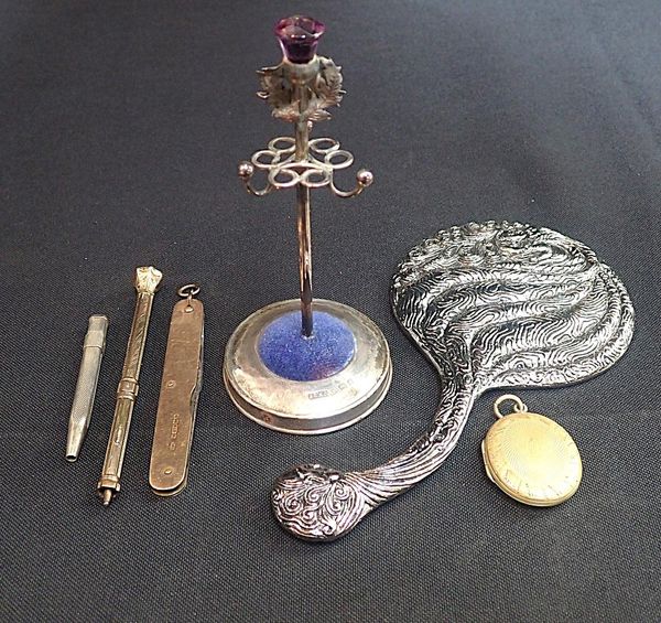 A 9ct GOLD-CASED PEN KNIFE