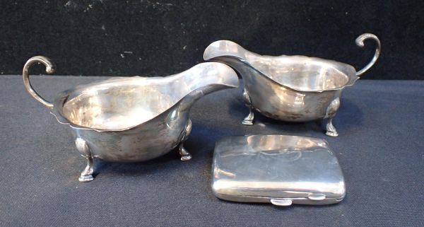 A PAIR OF SILVER SAUCE BOATS