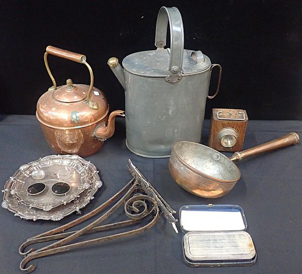 A QUANITY OF MIXED METAL WARE