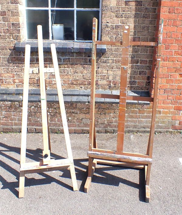AN ARTISTS' STUDIO EASEL