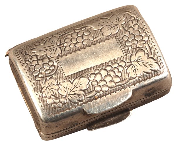 A GEORGE III SILVER VINAIGRETTE