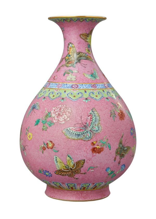 A FINE CHINESE FAMILLE-ROSE PINK GROUND VASE
