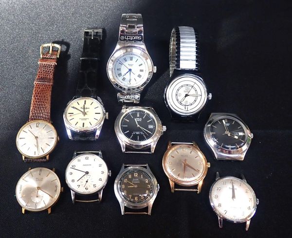 A SWATCH STAINLESS BRACELET WATCH