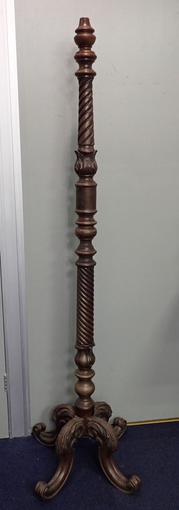 A MAHOGANY STANDARD LAMP BASE