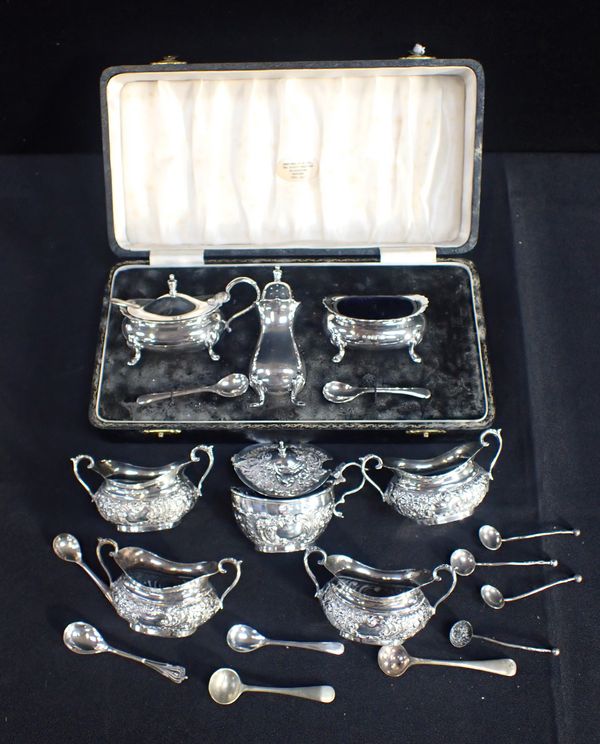 A CASED ELIZABETH II SILVER CRUET SET