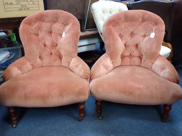 A PAIR OF VICTORIAN STYLE BUTTON-BACK CHAIRS