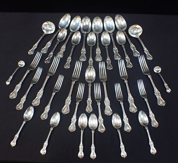 A MATCHED PART SET OF SILVER FLATWARE