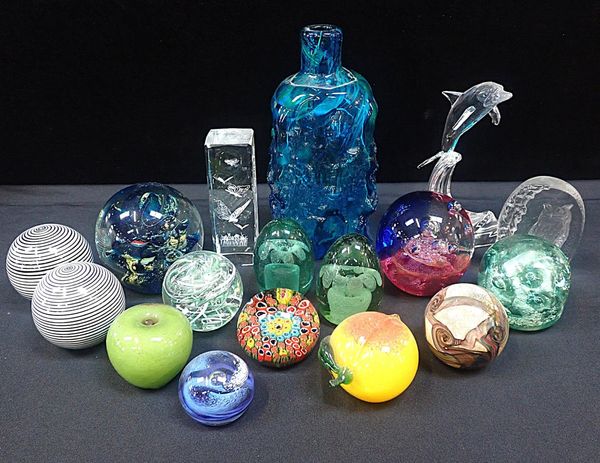 A COLLECTION OF GLASS PAPERWEIGHTS AND OTHER GLASS