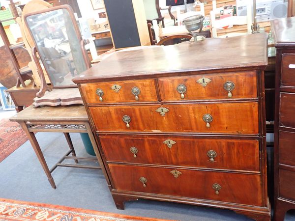 A QUEEN ANNE WALNUT CHEST OF DRAWERS