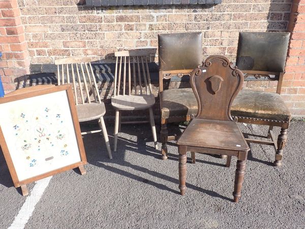 A VICTORIAN OAK HALL CHAIR