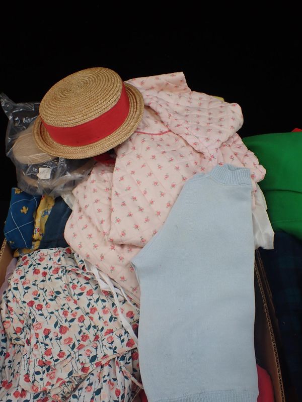 A QUANTITY OF 1960s CHILDRENS' CLOTHES