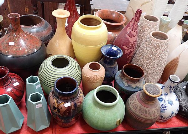 A COLLECTION OF MODERN POTTERY VASES