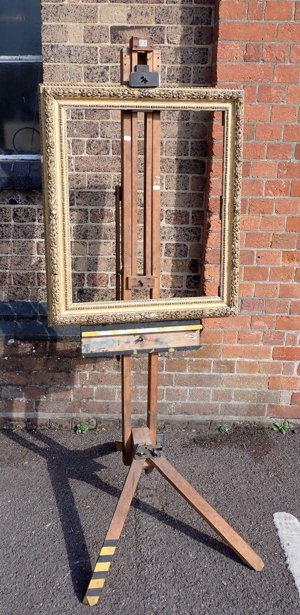 AN OLD WINSOR & NEWTON ARTIST'S STUDIO EASEL