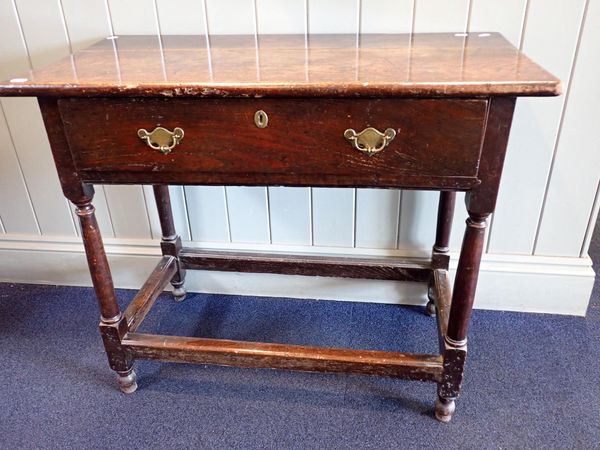 A LATE 17th CENTURY OAK SIDE TABLE