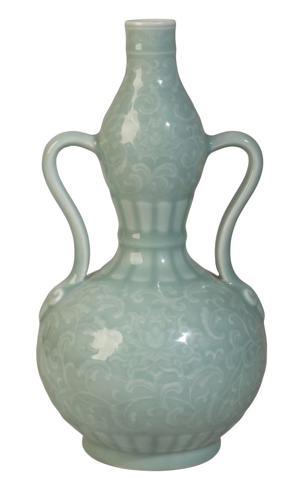 A FINE CHINESE CELADON DOUBLE BALUSTER VASE