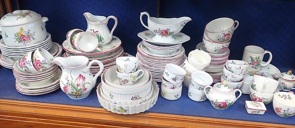 A LARGE COLLECTION OF SPODE MARLBOROUGH SPRAYS TABLEWARES