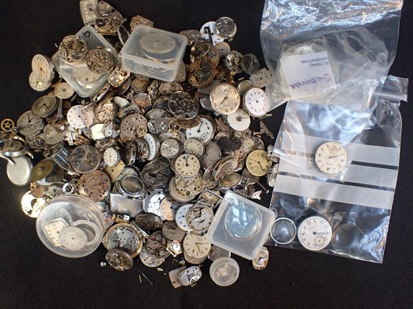 A LARGE QUANTITY OF LADIES' AND GENTLEMENS' WRISTWATCH MOVEMENTS