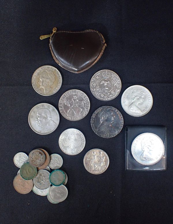 A NETHERLANDS 1930 WILHELMINA 2 1/2 GUILDER COIN