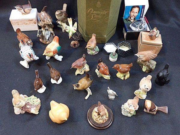 A ROYAL WORCESTER WREN, 3198