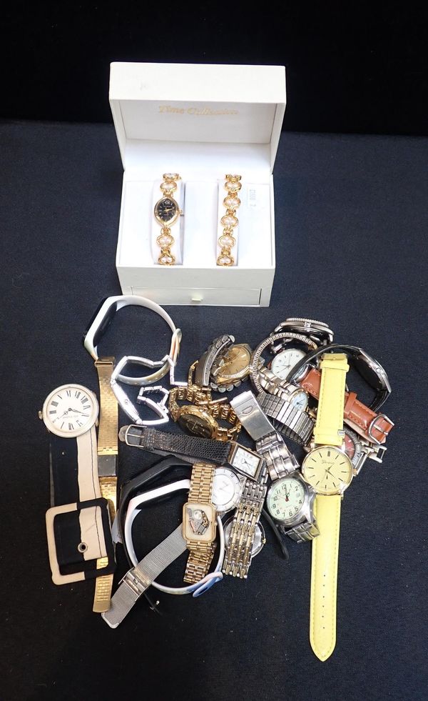 A COLLECTION OF QUARTZ WRISTWATCHES