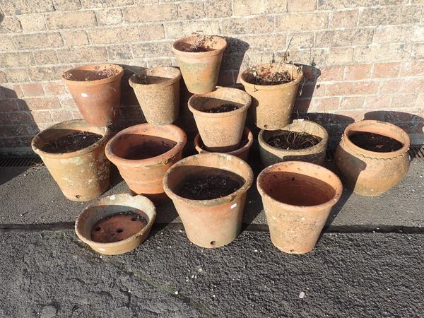 A COLLECTION OF ANTIQUE AND MODERN FLOWER POTS