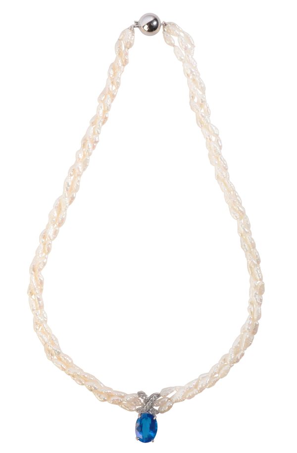 A PEARL AND DIAMOND NECKLACE