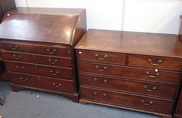 A GEORGE III MAHOGANY CHEST OF DRAWERS