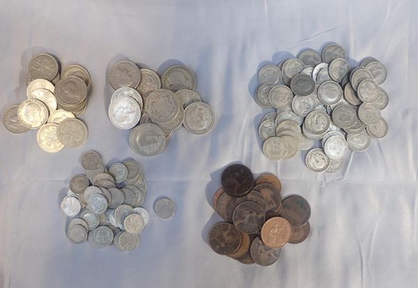 A QUANTITY OF GEORGE V SILVER HALF CROWNS