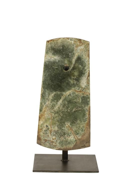 A MONUMENTAL CHINESE JADE CEREMONIAL BLADE