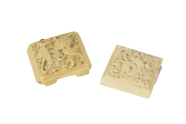 TWO IVORY BELT BUCKLES, QING DYNASTY