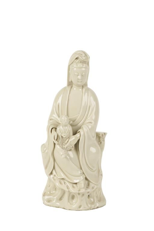 BLANC DE CHINE FIGURE OF GUANYIN, 17TH CENTURY