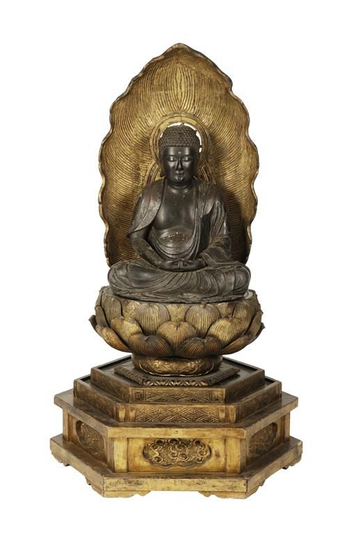 LARGE LACQUER AND GILTWOOD SEATED AMIDA BUDDHA, EDO PERIOD, 18TH CENTURY