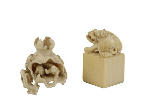 CARVED IVORY 'DRAGON' SEAL, QING DYNASTY, EARLY 19TH CENTURY