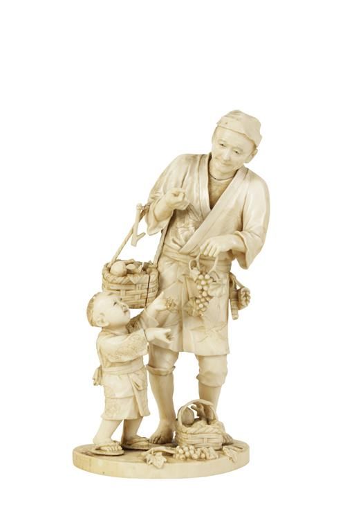 CARVED IVORY OKIMONO, MEIJI PERIOD (1868-1912)