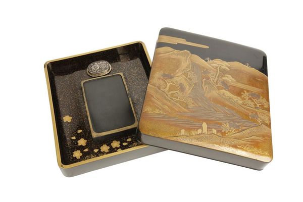 FINE LACQUER WRITING BOX, MEIJI PERIOD (1868-1912)