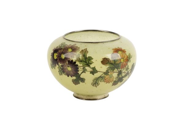 FINE PLIQUE-A-JOUR BOWL, MEIJI PERIOD (1868-1912)