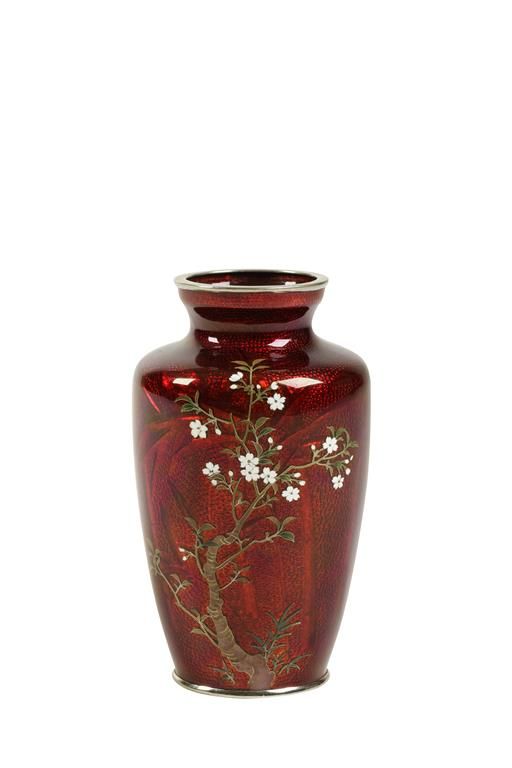 FINE CLOISONNE VASE, MEIJI PERIOD (1868-1912)