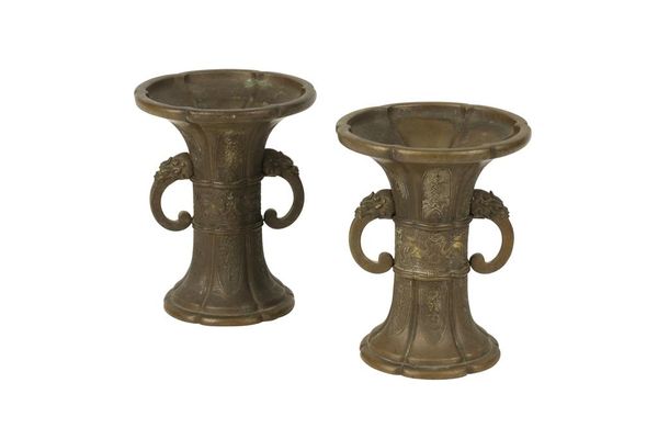 SMALL PAIR OF BRONZE VASES, MEIJI PERIOD (1868-1912)