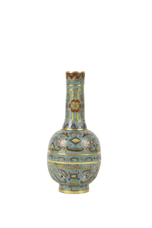 FINE CLOISONNE VASE, QIANLONG CHARACTER MARK AND OF THE PERIOD
