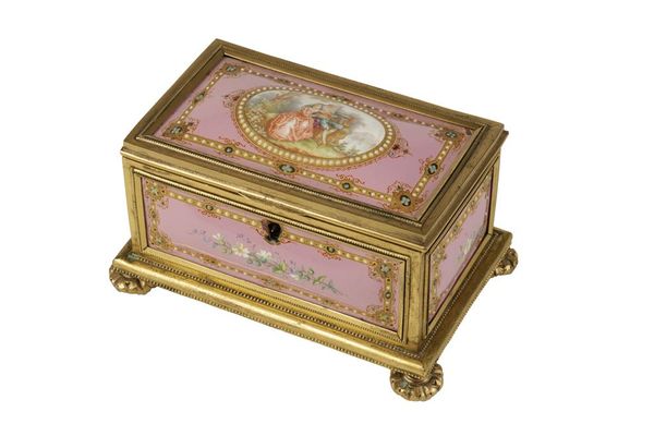 FRENCH ENAMEL AND YELLOW METAL CASKET CIRCA 1890