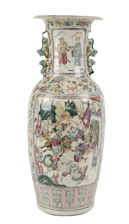 LARGE CANTON FAMILLE ROSE VASE, LATE QING DYNASTY